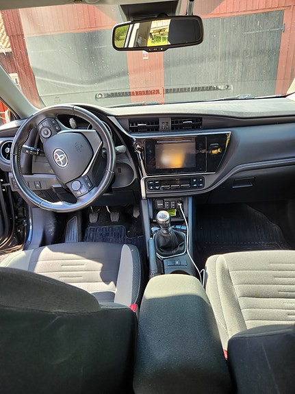 Toyota Auris 7 of 7