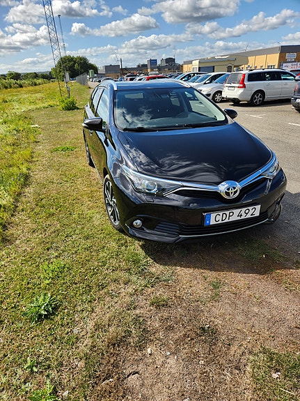 Toyota Auris 5 of 7