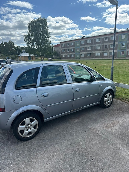 Opel Meriva 2 of 8