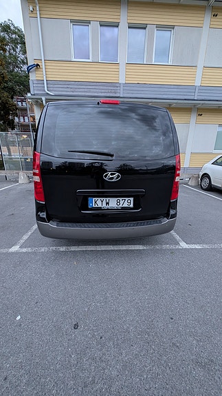 Hyundai H-1 3 of 12