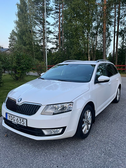 Skoda Octavia 3 of 7