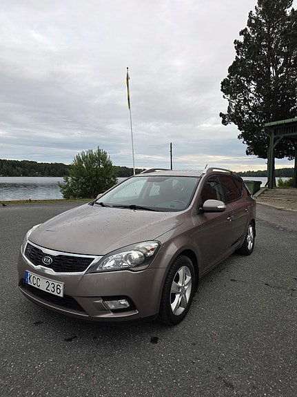 Kia Ceed 3 of 10