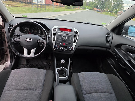 Kia Ceed 9 of 10