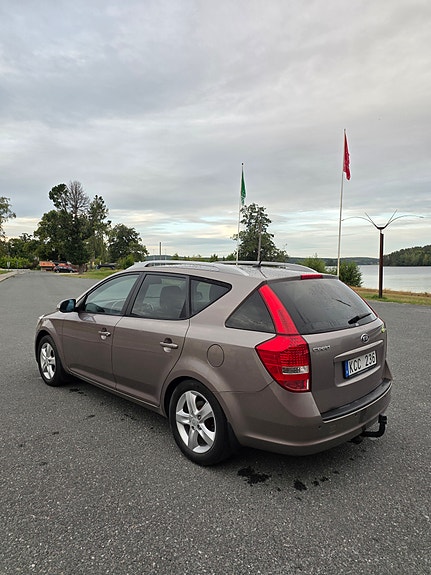 Kia Ceed 5 of 10