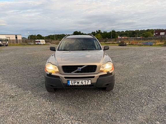 Volvo XC90 5 of 30