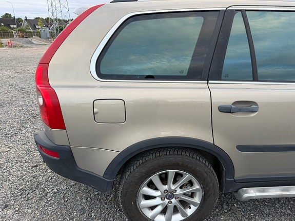 Volvo XC90 19 of 30