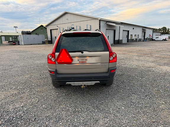 Volvo XC90 6 of 30
