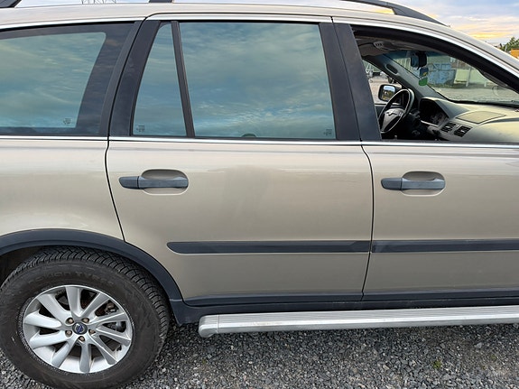 Volvo XC90 20 of 30