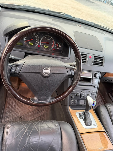 Volvo XC90 29 of 30