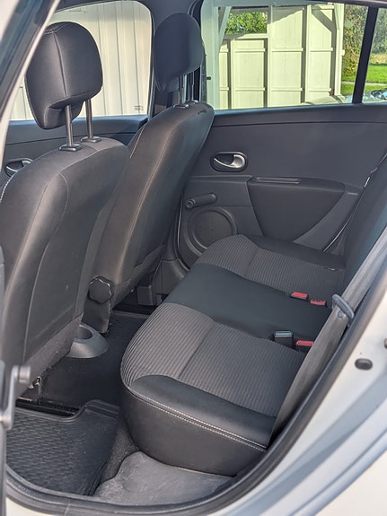 Renault Clio 6 of 7