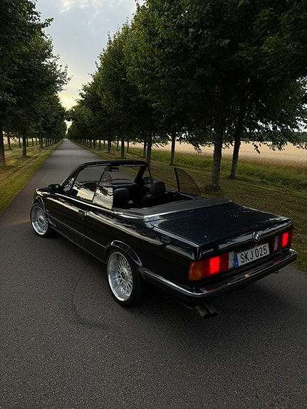 BMW 325i 6 of 14