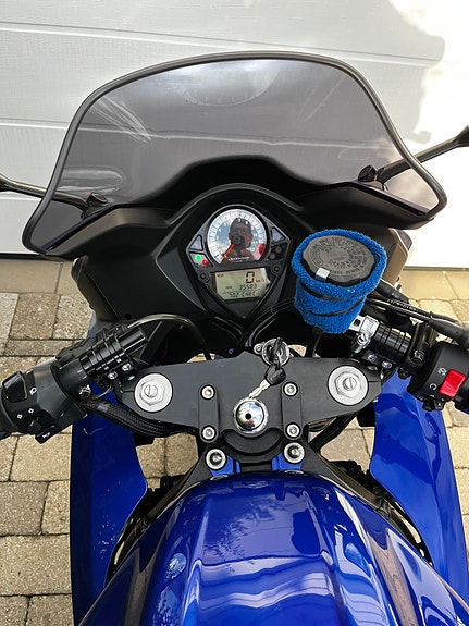 Suzuki SV650S 4 of 9