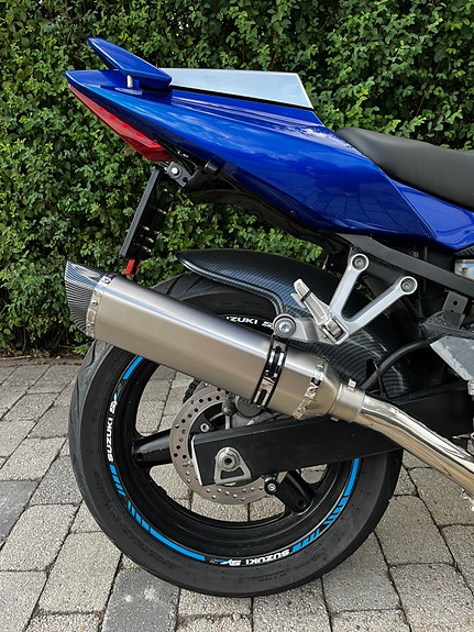 Suzuki SV650S 8 of 9