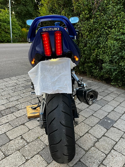 Suzuki SV650S 5 of 9