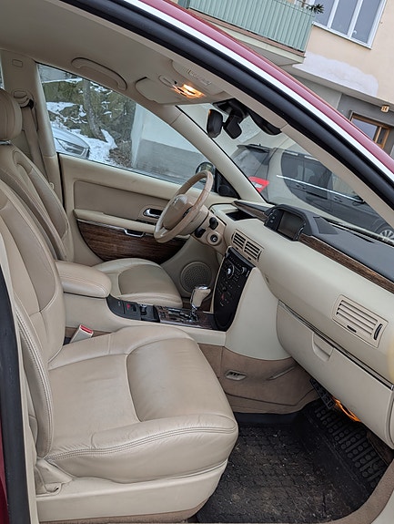 Citroen C6 2 of 3