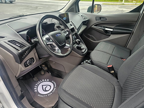 Ford Transit Connect 5 of 5