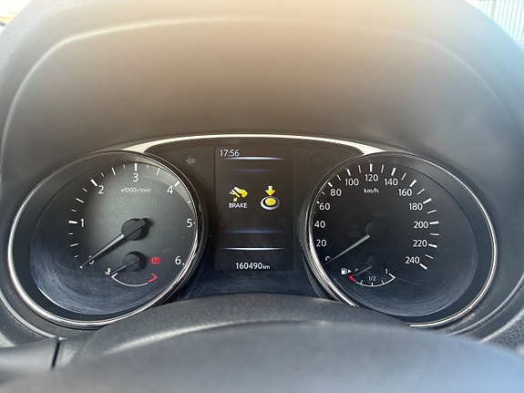 Nissan X-Trail 14 of 15