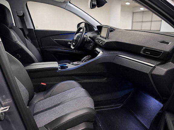 Peugeot 3008 5 of 8