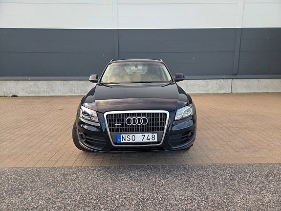 Audi Q5 2 of 15