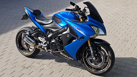 Suzuki GSX-S1000F 2 of 6