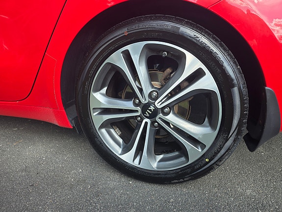 Kia Ceed 12 of 18