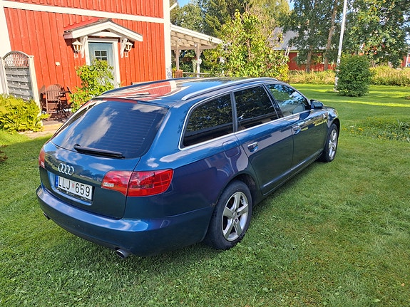 Audi A6 4 of 11