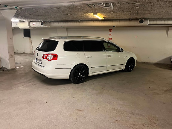 Volkswagen Passat 6 of 12