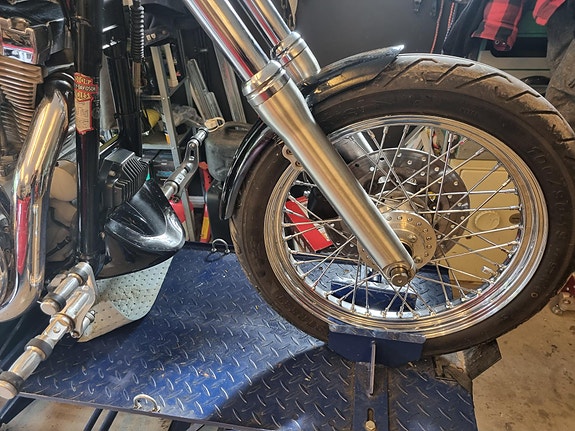 Harley-Davidson Super Glide Custom 4 of 5