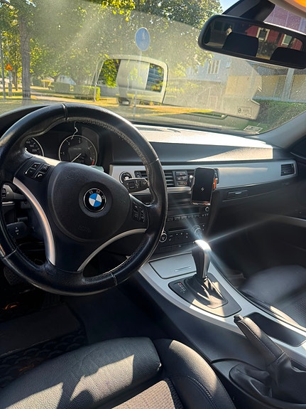BMW 320d 9 of 12