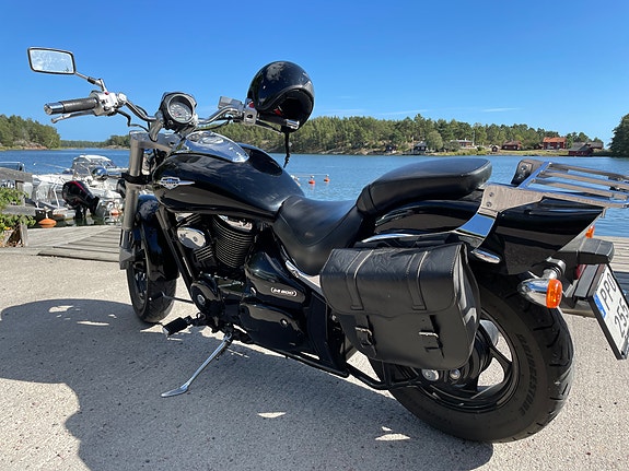 Suzuki VZ800 Intruder 3 of 4