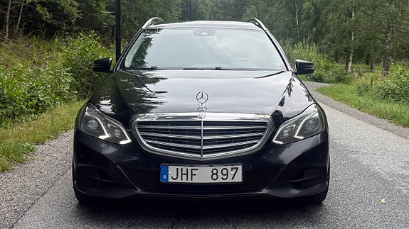 Mercedes-Benz 2014 E220 CDI Automat A-Traktor 2 of 9