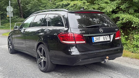 Mercedes-Benz 2014 E220 CDI Automat A-Traktor 3 of 9