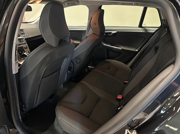 Volvo V60 16 of 21
