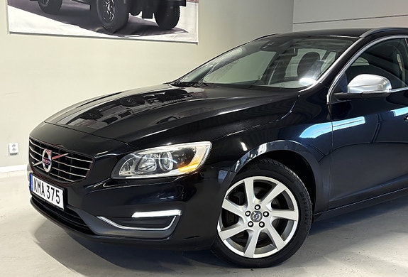 Volvo V60 2 of 21