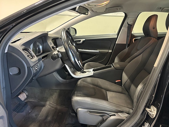 Volvo V60 7 of 21
