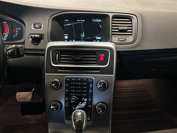 Volvo V60 8 of 21