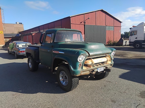 Chevrolet 3200 8 of 8