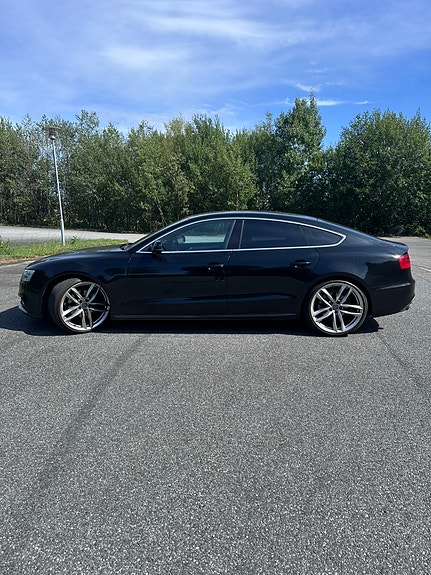 Audi A5 2 of 14