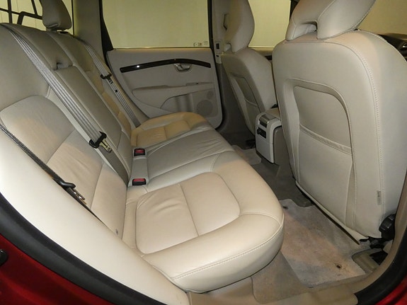 Volvo V70 6 of 11