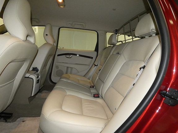 Volvo V70 7 of 11