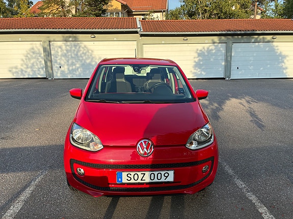 Volkswagen UP! 10 of 10