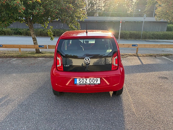 Volkswagen UP! 5 of 10