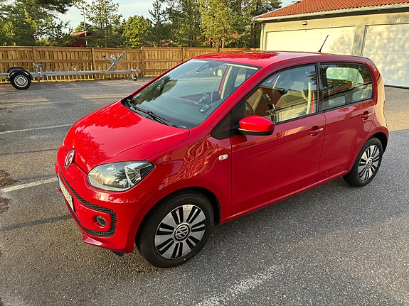 Volkswagen UP! 3 of 10