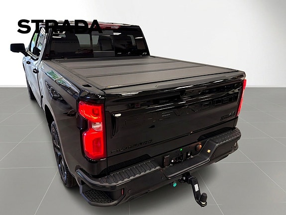 Chevrolet Silverado 1500 2 of 19
