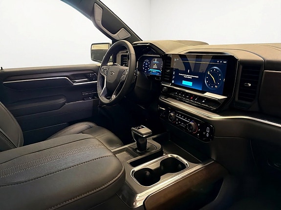 Chevrolet Silverado 1500 16 of 19