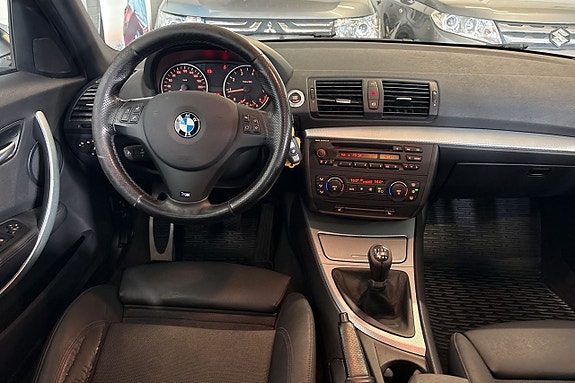 BMW 120i 14 of 17