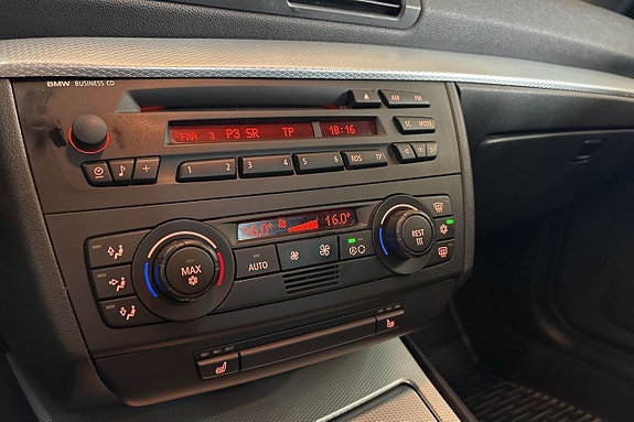 BMW 120i 15 of 17