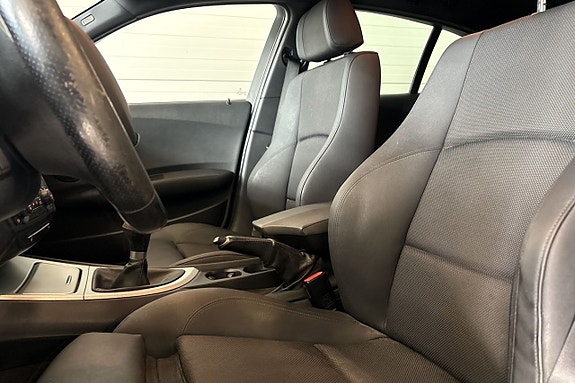 BMW 120i 12 of 17