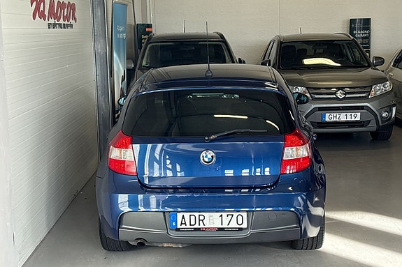 BMW 120i 10 of 17