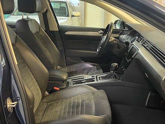 Volkswagen Passat 15 of 25